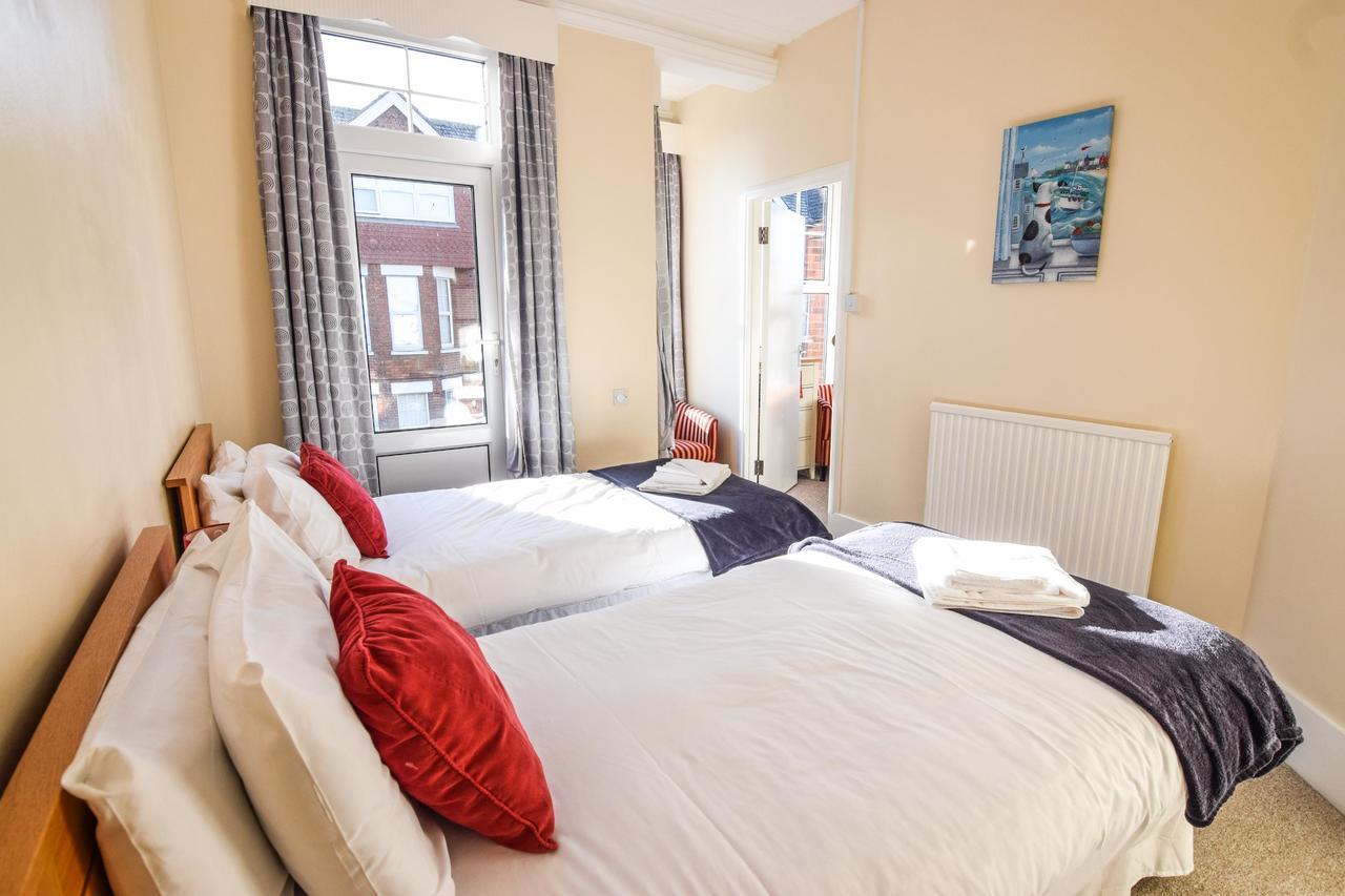 Eastbourne Reymar Bed & Breakfast Exterior foto
